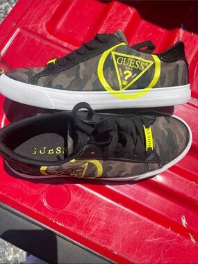 Women’s shoes